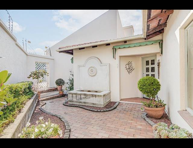 3 BEDROOM HOUSE FOR SALE IN RIVER CLUB